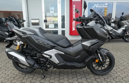 Leihmotorrad Voge SR1 ADV 125 ABS TCS Leihmotorrad Voge SR1 ADV 125 ABS TCS