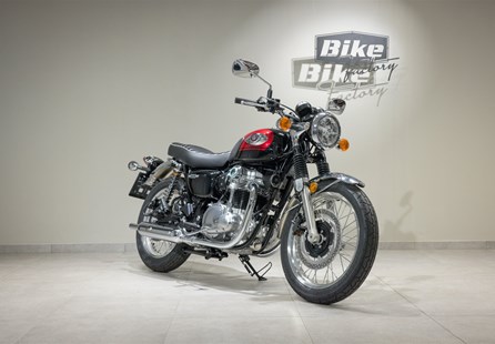 Kawasaki W800 ()