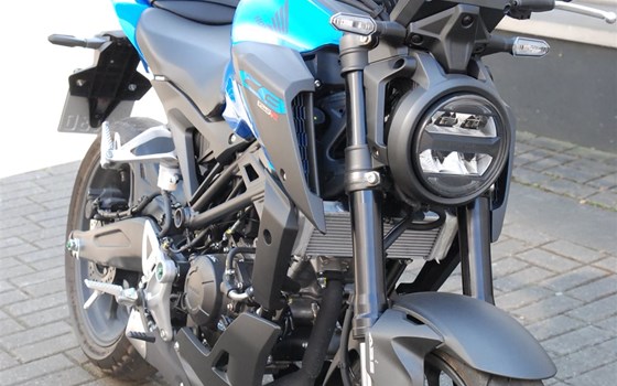 Verleihmotorrad Honda CB125R vom Händler Motorrad Kröber - Bild 10 Verleihmotorrad Honda CB125R vom Händler Motorrad Kröber - Bild 10