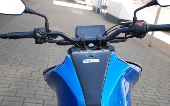 Verleihmotorrad Honda CB125R vom Händler Motorrad Kröber - Bild 4 Verleihmotorrad Honda CB125R vom Händler Motorrad Kröber - Bild 4