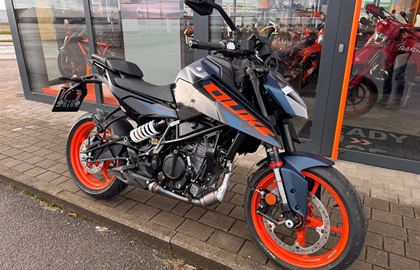 Leihmotorrad KTM 125 Duke Leihmotorrad KTM 125 Duke