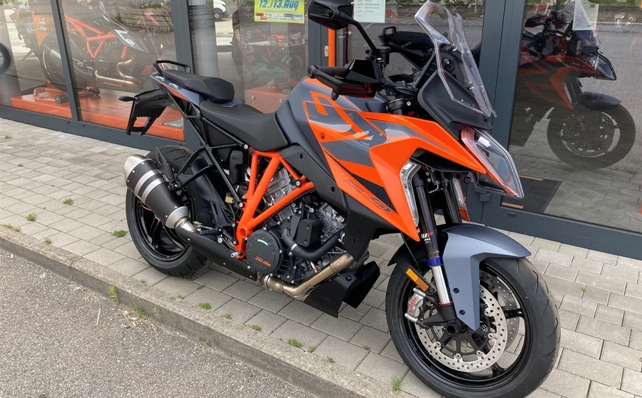 Verleihmotorrad KTM 1290 Super Duke GT vom Händler KTM und GASGAS Zweirad Zauner Bild 1: Verleihmotorrad KTM 1290 Super Duke GT vom Händler KTM und GASGAS Zweirad Zauner