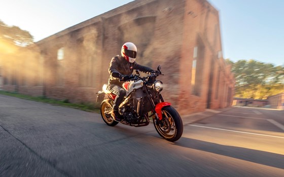 Verleihmotorrad Yamaha XSR900 vom Händler Zweirad Center Gawelleck - Bild 4 Verleihmotorrad Yamaha XSR900 vom Händler Zweirad Center Gawelleck - Bild 4