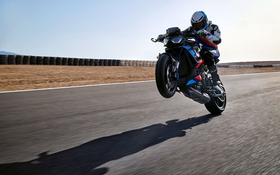 Verleihmotorrad BMW M 1000 R vom Händler Motorradhaus Ebert e.K. - Bild 14 Verleihmotorrad BMW M 1000 R vom Händler Motorradhaus Ebert e.K. - Bild 14