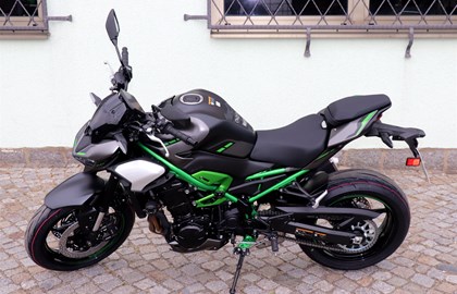 Leihmotorrad Kawasaki Z900 70kW Leihmotorrad Kawasaki Z900 70kW