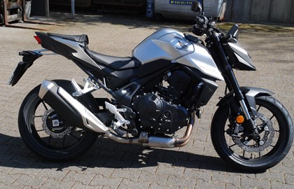 Leihmotorrad Honda CB750 Hornet