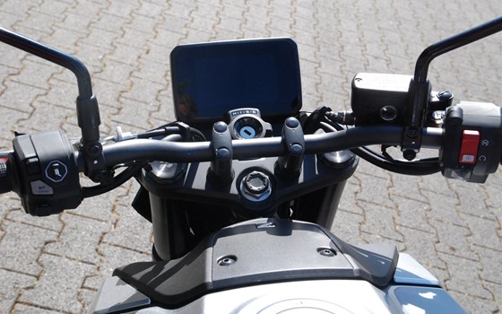 Verleihmotorrad Honda CB750 Hornet vom Händler Motorrad Kröber - Bild 8 Verleihmotorrad Honda CB750 Hornet vom Händler Motorrad Kröber - Bild 8