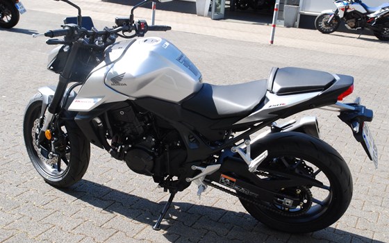Verleihmotorrad Honda CB750 Hornet vom Händler Motorrad Kröber - Bild 7 Verleihmotorrad Honda CB750 Hornet vom Händler Motorrad Kröber - Bild 7