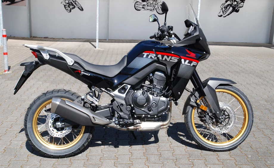 Verleihmotorrad Honda XL750 Transalp vom Händler Motorrad Kröber Bild 1: Verleihmotorrad Honda XL750 Transalp vom Händler Motorrad Kröber