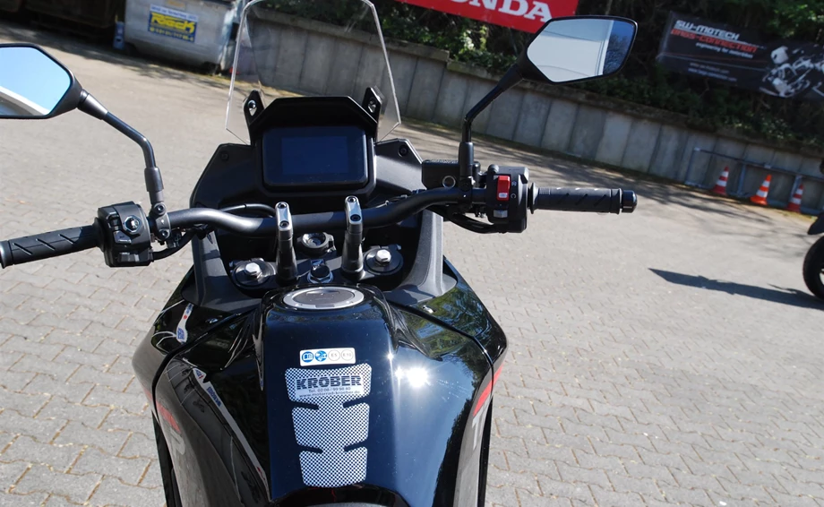 Verleihmotorrad Honda XL750 Transalp vom Händler Motorrad Kröber Bild 7: Verleihmotorrad Honda XL750 Transalp vom Händler Motorrad Kröber