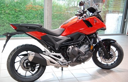 Leihmotorrad Honda NC750X DCT