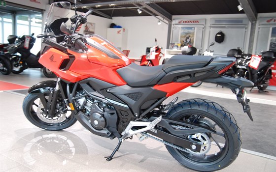 Verleihmotorrad Honda NC750X DCT vom Händler Motorrad Kröber - Bild 6 Verleihmotorrad Honda NC750X DCT vom Händler Motorrad Kröber - Bild 6