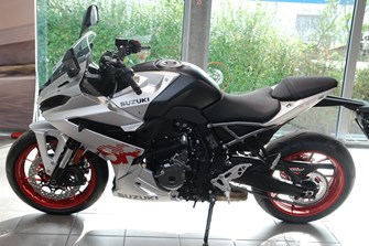 Suzuki GSX-8R