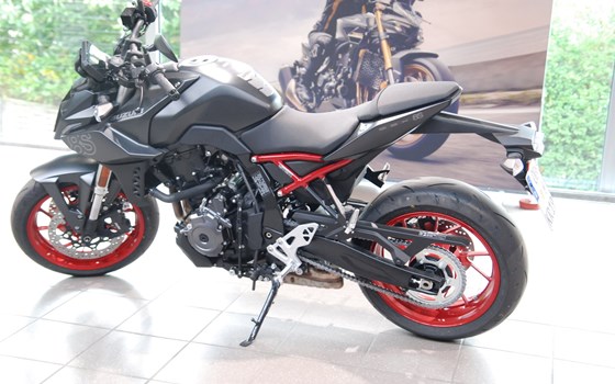 Verleihmotorrad Suzuki GSX-8S vom Händler Motorrad Kröber - Bild 6 Verleihmotorrad Suzuki GSX-8S vom Händler Motorrad Kröber - Bild 6