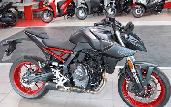 Verleihmotorrad Suzuki GSX-8S vom Händler Motorrad Kröber - Bild 1 Verleihmotorrad Suzuki GSX-8S vom Händler Motorrad Kröber - Bild 1