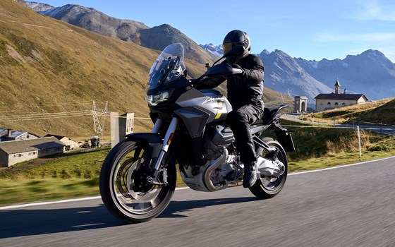 Verleihmotorrad Moto Guzzi Stelvio vom Händler AUTO- UND MOTORRADHAUS BORCHARDT GmbH - Bild 21 Verleihmotorrad Moto Guzzi Stelvio vom Händler AUTO- UND MOTORRADHAUS BORCHARDT GmbH - Bild 21