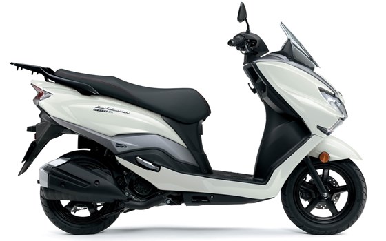 Verleihmotorrad Suzuki Burgman Street 125EX vom Händler AUTO- UND MOTORRADHAUS BORCHARDT GmbH - Bild 2 Verleihmotorrad Suzuki Burgman Street 125EX vom Händler AUTO- UND MOTORRADHAUS BORCHARDT GmbH - Bild 2