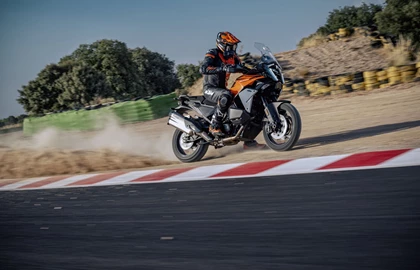 Leihmotorrad KTM 1390 Super Adventure S EVO Leihmotorrad KTM 1390 Super Adventure S EVO