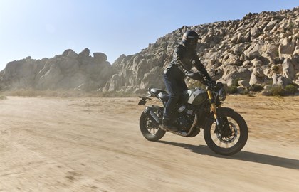 Leihmotorrad Triumph Scrambler 400 X Leihmotorrad Triumph Scrambler 400 X