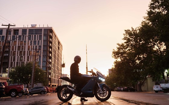 Verleihmotorrad Zero SR/S vom Händler AUTO- UND MOTORRADHAUS BORCHARDT GmbH - Bild 10 Verleihmotorrad Zero SR/S vom Händler AUTO- UND MOTORRADHAUS BORCHARDT GmbH - Bild 10