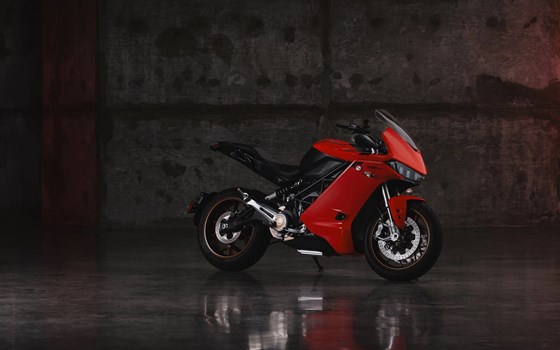 Verleihmotorrad Zero SR/S vom Händler AUTO- UND MOTORRADHAUS BORCHARDT GmbH - Bild 8 Verleihmotorrad Zero SR/S vom Händler AUTO- UND MOTORRADHAUS BORCHARDT GmbH - Bild 8