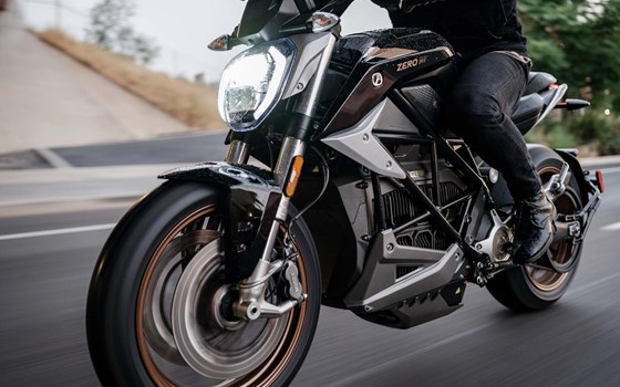 Verleihmotorrad Zero SR/F vom Händler AUTO- UND MOTORRADHAUS BORCHARDT GmbH - Bild 6 Verleihmotorrad Zero SR/F vom Händler AUTO- UND MOTORRADHAUS BORCHARDT GmbH - Bild 6