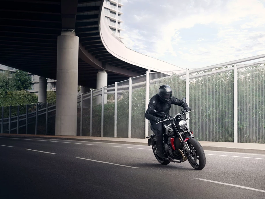 Verleihmotorrad Triumph Speed Twin 900 vom Händler Motorradhaus Borchardt Bild 19: Verleihmotorrad Triumph Speed Twin 900 vom Händler Motorradhaus Borchardt