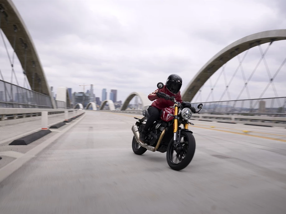 Verleihmotorrad Triumph Speed 400 vom Händler Motorradhaus Borchardt Bild 6: Verleihmotorrad Triumph Speed 400 vom Händler Motorradhaus Borchardt