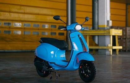Leihmotorrad Vespa Sprint 125 Leihmotorrad Vespa Sprint 125
