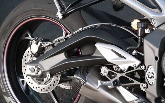Verleihmotorrad Triumph Street Triple RS vom Händler Motorradhaus Borchardt - Bild 10 Verleihmotorrad Triumph Street Triple RS vom Händler Motorradhaus Borchardt - Bild 10