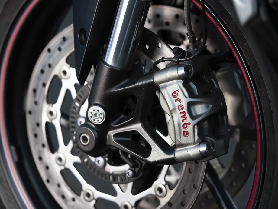 Verleihmotorrad Triumph Street Triple RS vom Händler Motorradhaus Borchardt Bild 11: Verleihmotorrad Triumph Street Triple RS vom Händler Motorradhaus Borchardt