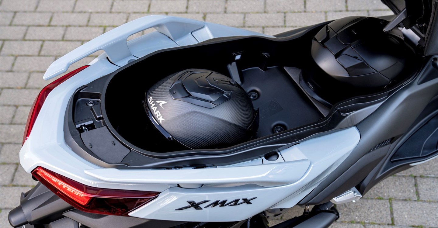 Verleihmotorrad Yamaha XMAX 300 Tech MAX+ vom Händler Zweirad Center Gawelleck