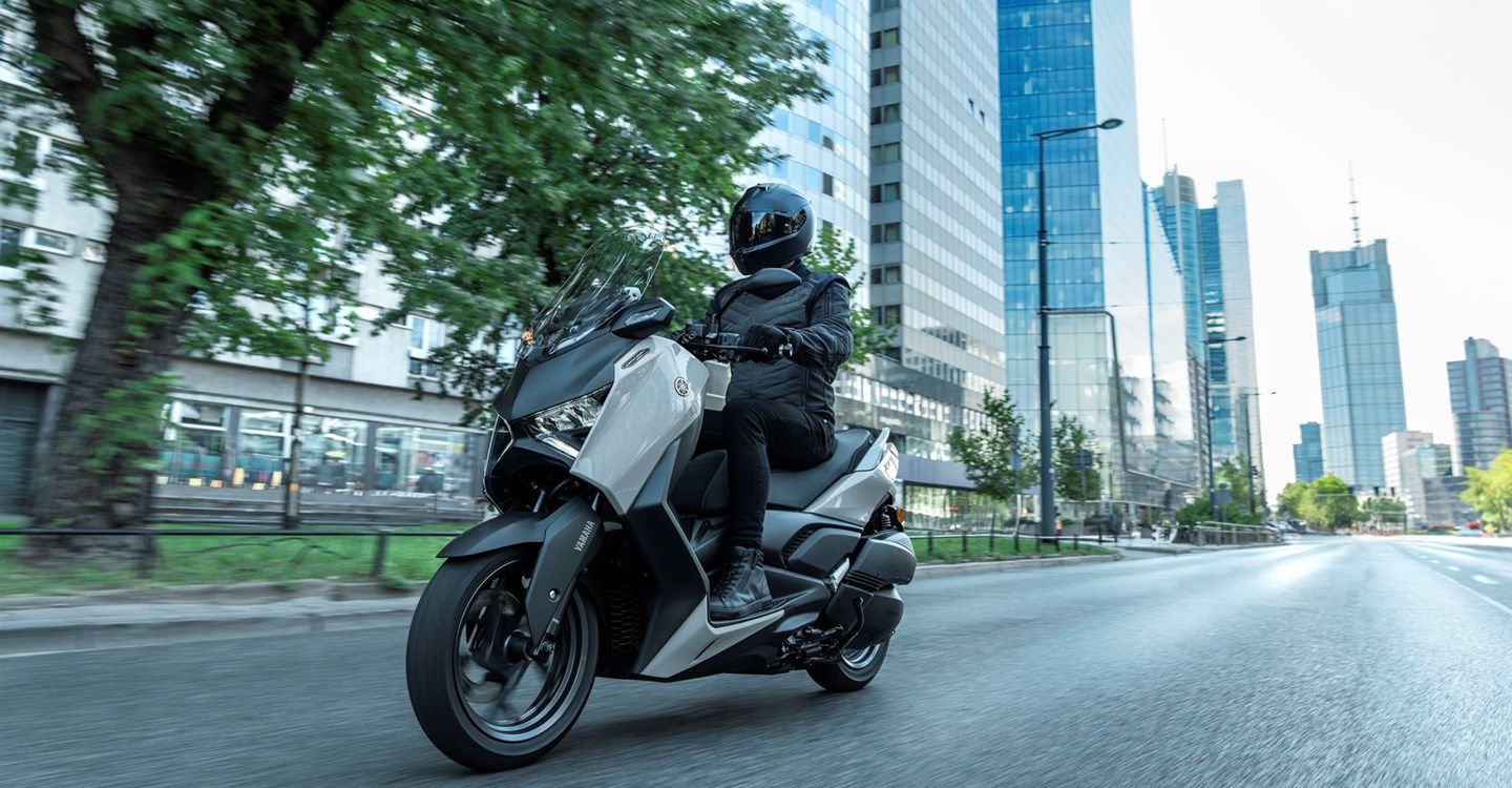 Verleihmotorrad Yamaha XMAX 300 Tech MAX+ vom Händler Zweirad Center Gawelleck