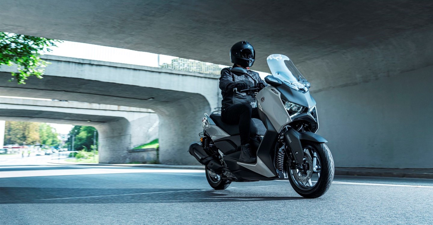 Verleihmotorrad Yamaha XMAX 300 Tech MAX+ vom Händler Zweirad Center Gawelleck