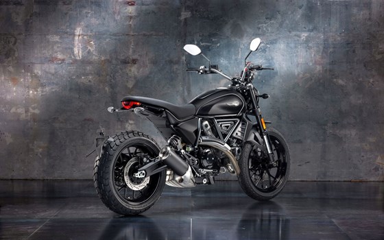 Verleihmotorrad Ducati Scrambler Icon Dark vom Händler Motorpark Schrembs - Bild 4 Verleihmotorrad Ducati Scrambler Icon Dark vom Händler Motorpark Schrembs - Bild 4