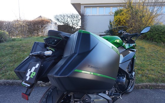 Verleihmotorrad Kawasaki Ninja 1100SX SE vom Händler Eichenberger Zweirad-Sport - Bild 6 Verleihmotorrad Kawasaki Ninja 1100SX SE vom Händler Eichenberger Zweirad-Sport - Bild 6