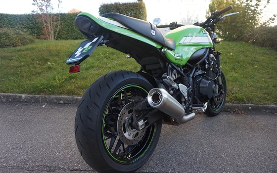 Verleihmotorrad Kawasaki Z900 RS vom Händler Eichenberger Zweirad-Sport - Bild 4 Verleihmotorrad Kawasaki Z900 RS vom Händler Eichenberger Zweirad-Sport - Bild 4