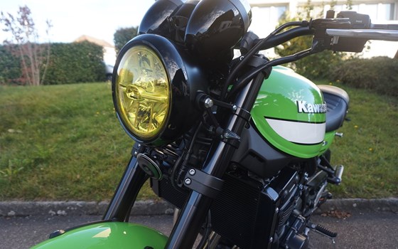 Verleihmotorrad Kawasaki Z900 RS vom Händler Eichenberger Zweirad-Sport - Bild 5 Verleihmotorrad Kawasaki Z900 RS vom Händler Eichenberger Zweirad-Sport - Bild 5