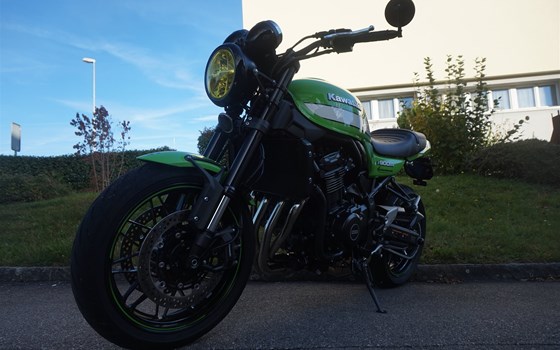 Verleihmotorrad Kawasaki Z900 RS vom Händler Eichenberger Zweirad-Sport - Bild 7 Verleihmotorrad Kawasaki Z900 RS vom Händler Eichenberger Zweirad-Sport - Bild 7
