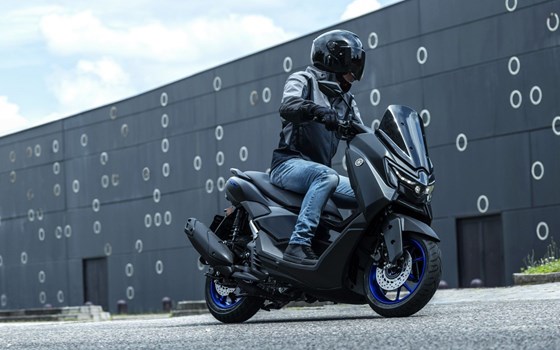Verleihmotorrad Yamaha NMAX 125 vom Händler TEC-MOTORS GmbH - Bild 2 Verleihmotorrad Yamaha NMAX 125 vom Händler TEC-MOTORS GmbH - Bild 2