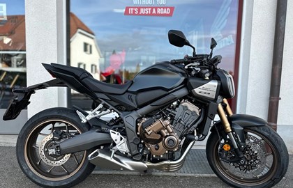 Leihmotorrad Honda CB650R E-Clutch