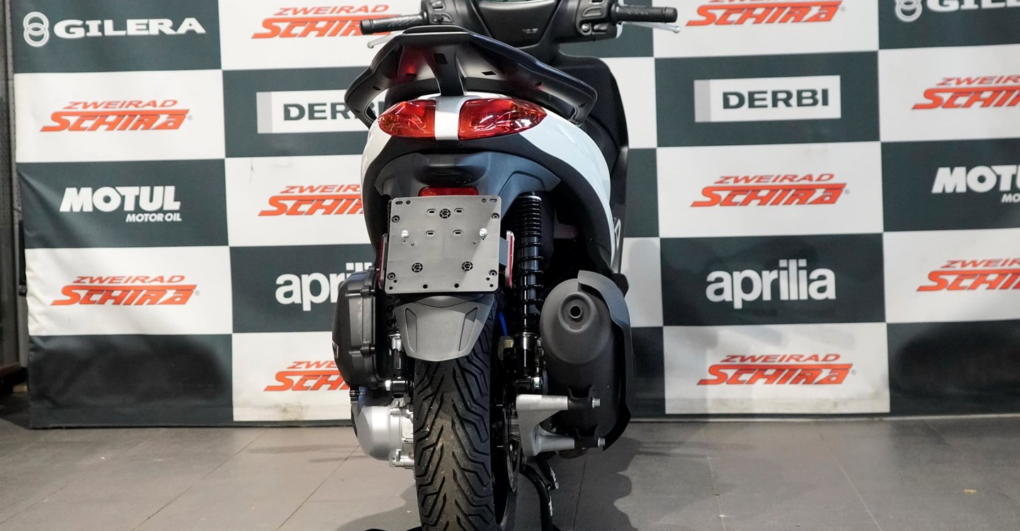 Verleihmotorrad Piaggio Medley 125 vom Händler Zweirad Schira Inh. Uwe Schütze e.K.