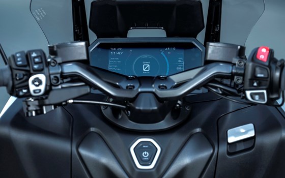 Verleihmotorrad Yamaha TMAX Tech MAX vom Händler Zweirad Center Gawelleck - Image 6