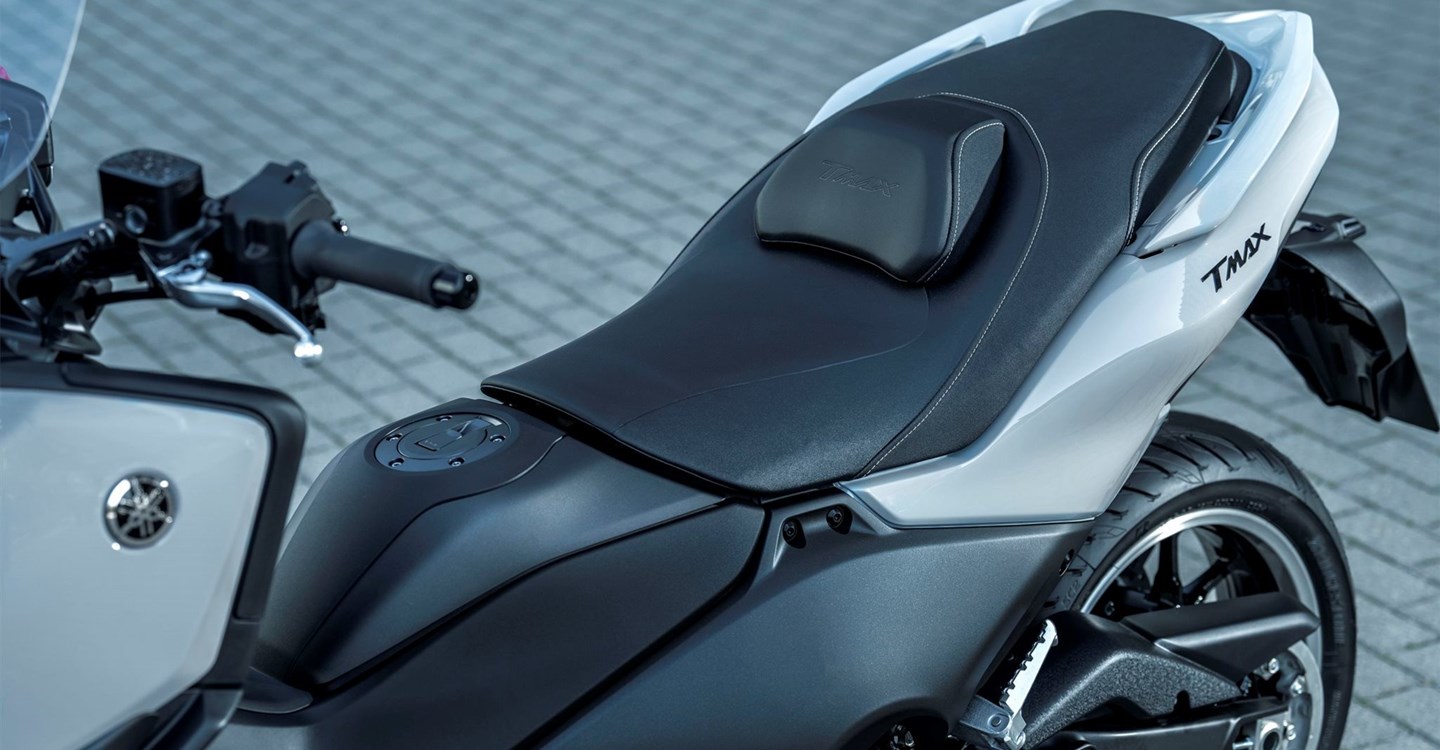 Verleihmotorrad Yamaha TMAX Tech MAX vom Händler Zweirad Center Gawelleck