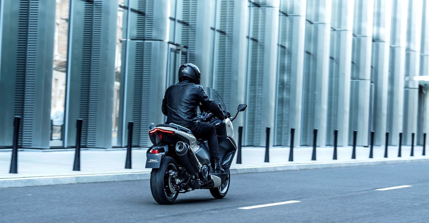 Verleihmotorrad Yamaha TMAX Tech MAX vom Händler Zweirad Center Gawelleck