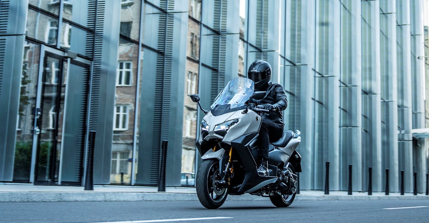 Verleihmotorrad Yamaha TMAX Tech MAX vom Händler Zweirad Center Gawelleck