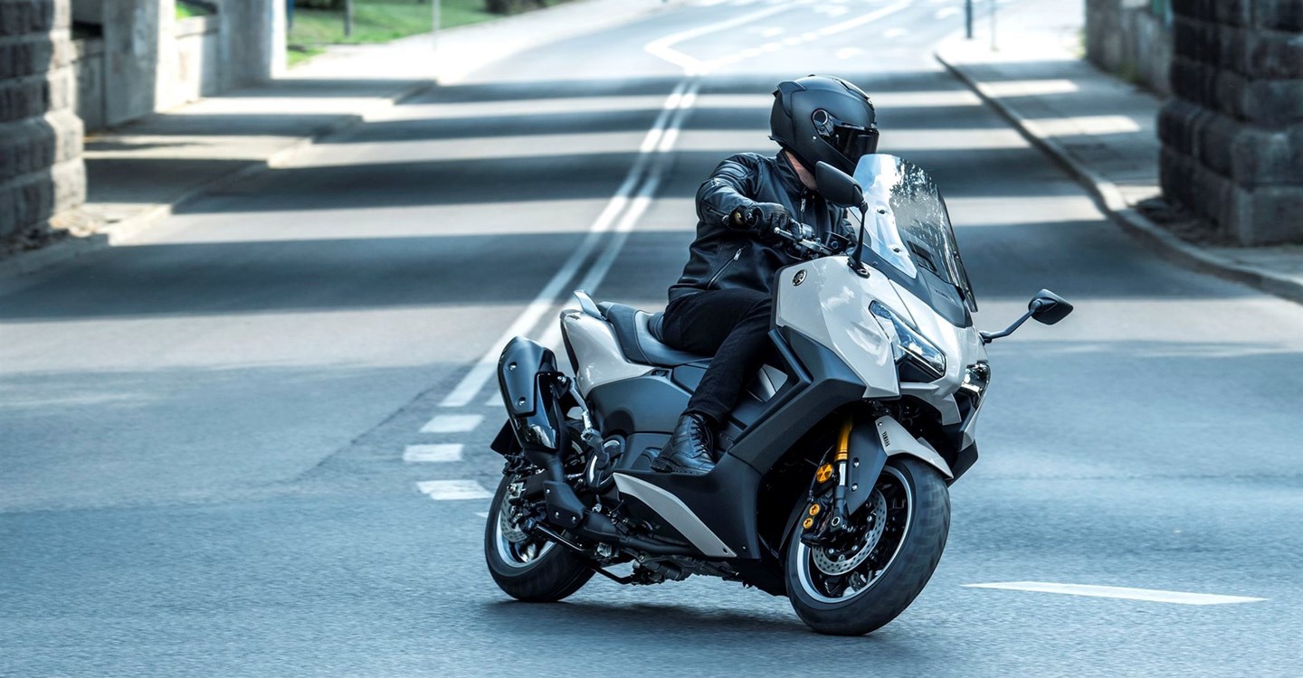 Verleihmotorrad Yamaha TMAX Tech MAX vom Händler Zweirad Center Gawelleck
