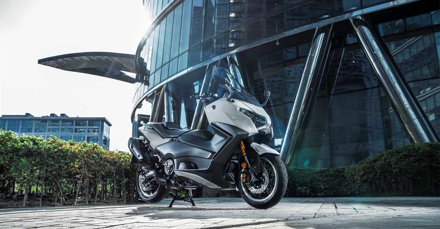 Verleihmotorrad Yamaha TMAX Tech MAX vom Händler Zweirad Center Gawelleck