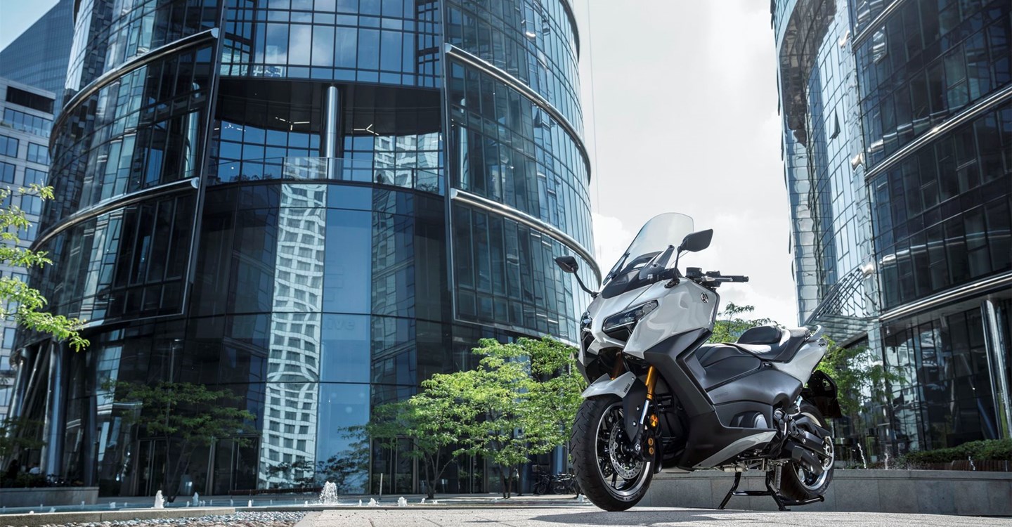Verleihmotorrad Yamaha TMAX Tech MAX vom Händler Zweirad Center Gawelleck