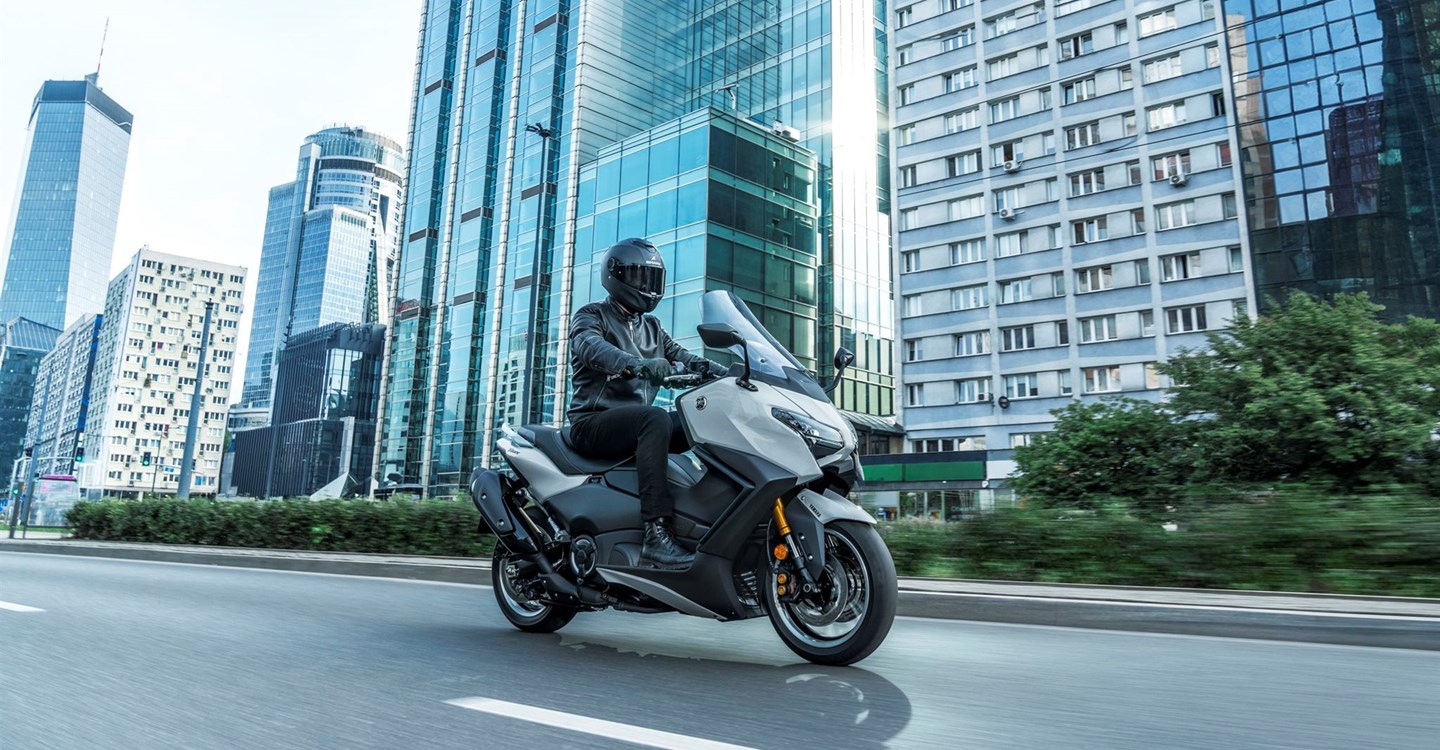Verleihmotorrad Yamaha TMAX Tech MAX vom Händler Zweirad Center Gawelleck